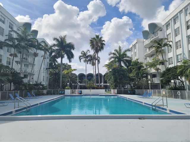 494 NW 165th St Rd C-602, Miami, FL 33169