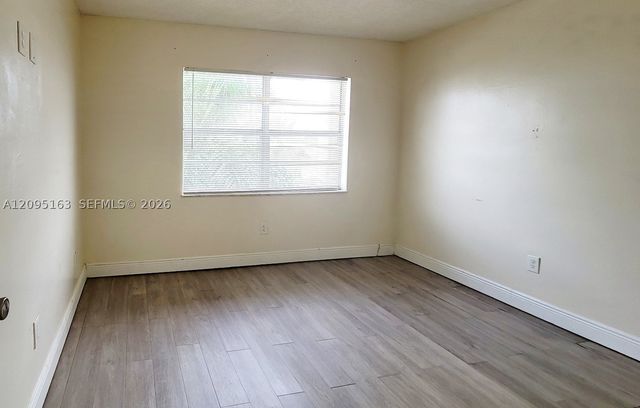 494 NW 165th St Rd C-602, Miami, FL 33169