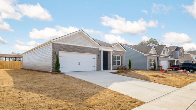 8471 Bright Water Dr, Ooltewah, TN 37363