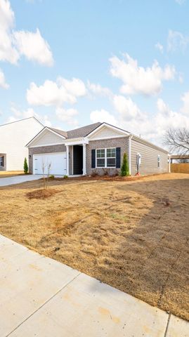 8471 Bright Water Dr, Ooltewah, TN 37363