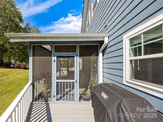 10 Warbler Drive, Fletcher, NC 28732