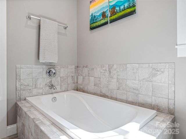 10 Warbler Drive, Fletcher, NC 28732