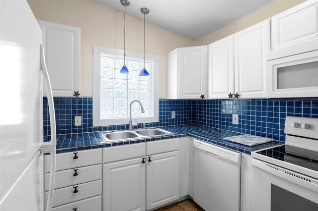 205 E KENTUCKY AVENUE, Deland, FL 32724