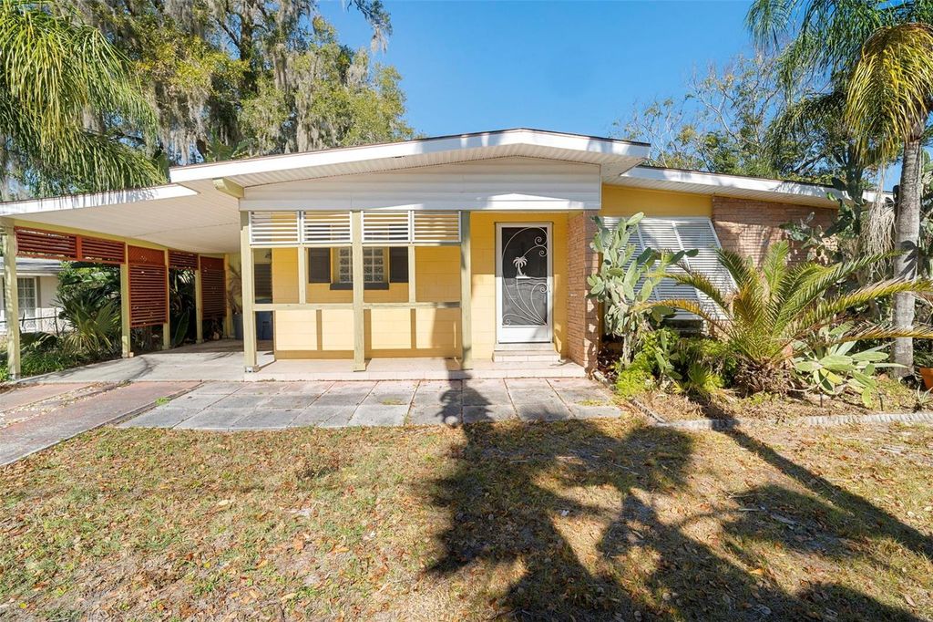 Image 2 of property listing at 205 E KENTUCKY AVENUE, Deland, FL 32724