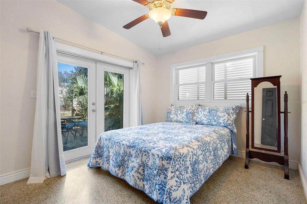 Image 35 of property listing at 205 E KENTUCKY AVENUE, Deland, FL 32724