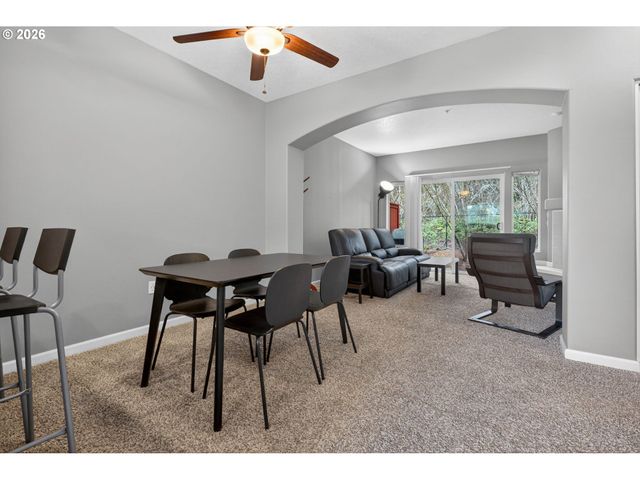 15430 Sw SPARROW Loop 102, Beaverton, OR 97007