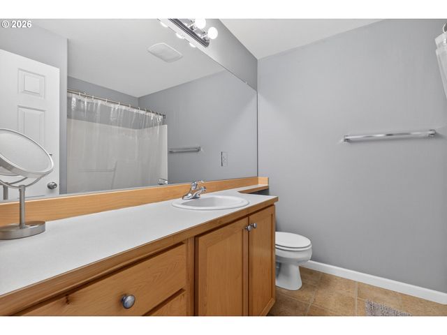 15430 Sw SPARROW Loop 102, Beaverton, OR 97007