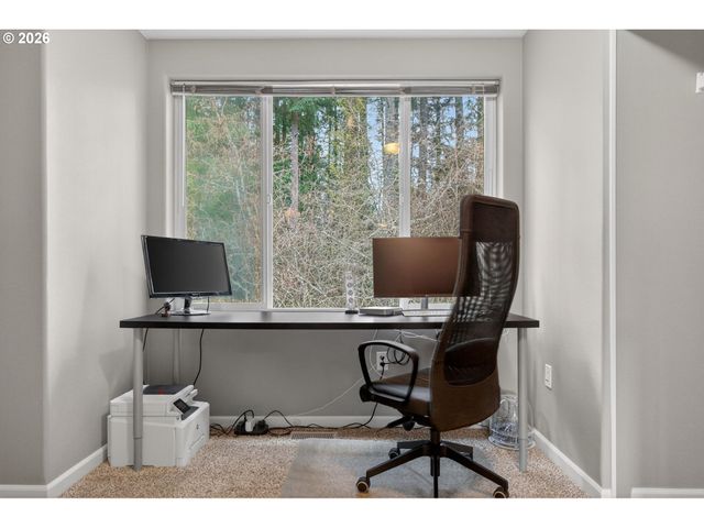 15430 Sw SPARROW Loop 102, Beaverton, OR 97007