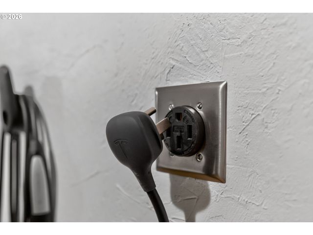 15430 Sw SPARROW Loop 102, Beaverton, OR 97007