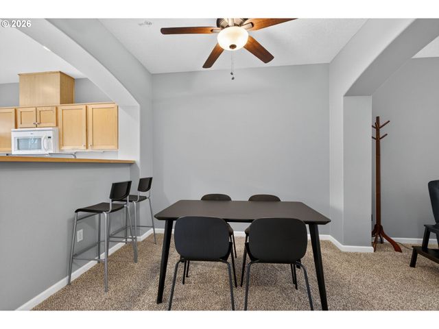 15430 Sw SPARROW Loop 102, Beaverton, OR 97007