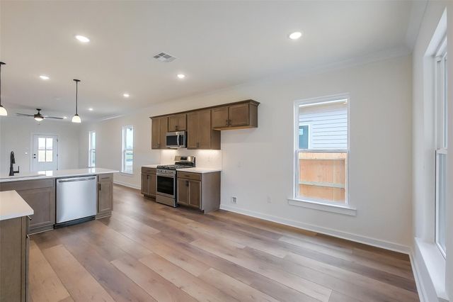 818 Countryside Glade Lane, Bonney, TX 77583