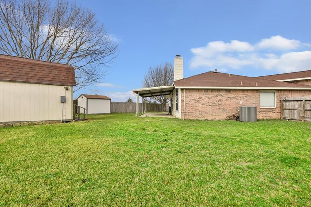 7507 Omaha Drive, Baytown, TX 77521