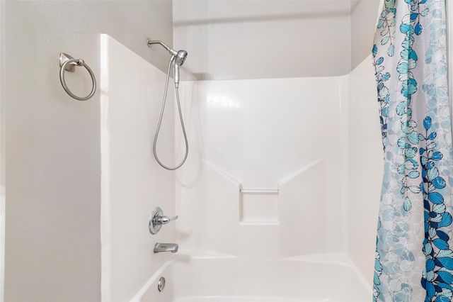 7507 Omaha Drive, Baytown, TX 77521