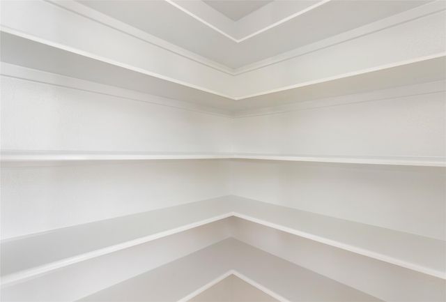 7507 Omaha Drive, Baytown, TX 77521