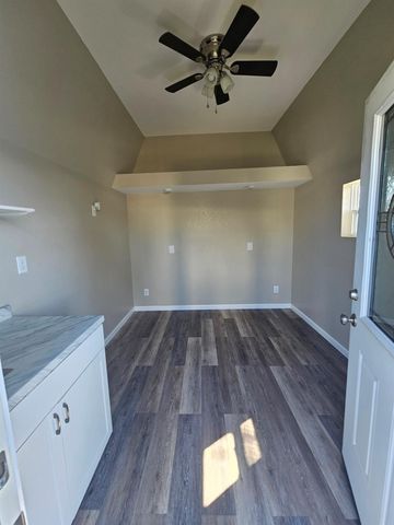 7507 Omaha Drive, Baytown, TX 77521