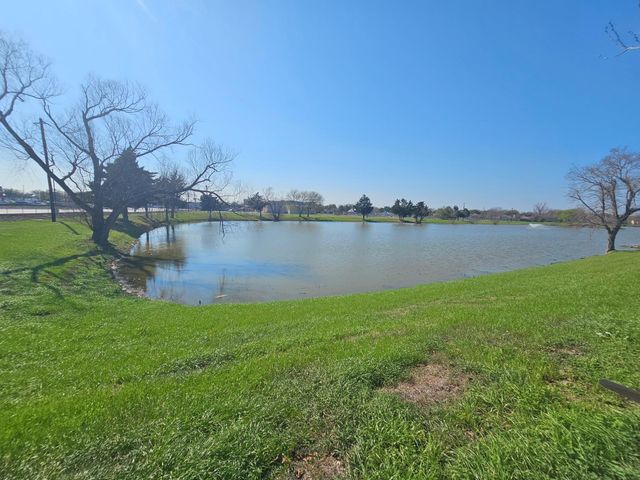 7507 Omaha Drive, Baytown, TX 77521