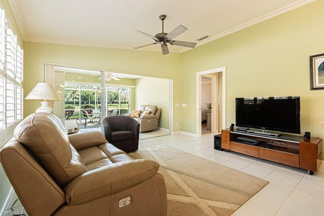 3153 Andorra CT, Naples, FL 34109