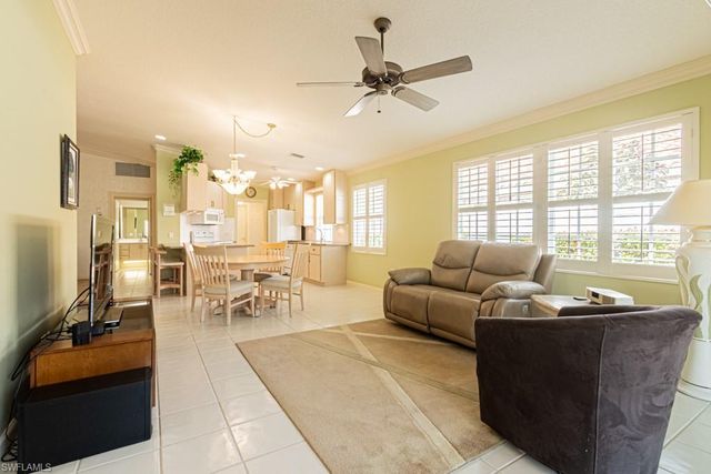 3153 Andorra CT, Naples, FL 34109