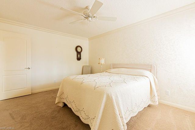 3153 Andorra CT, Naples, FL 34109