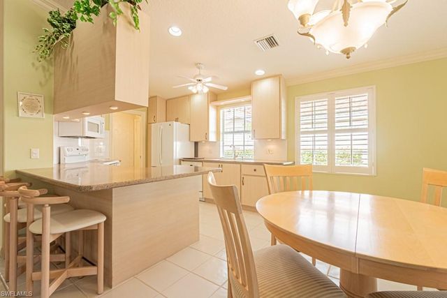 3153 Andorra CT, Naples, FL 34109