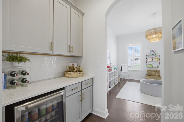 12516 Es Draper Drive, Huntersville, NC 28078