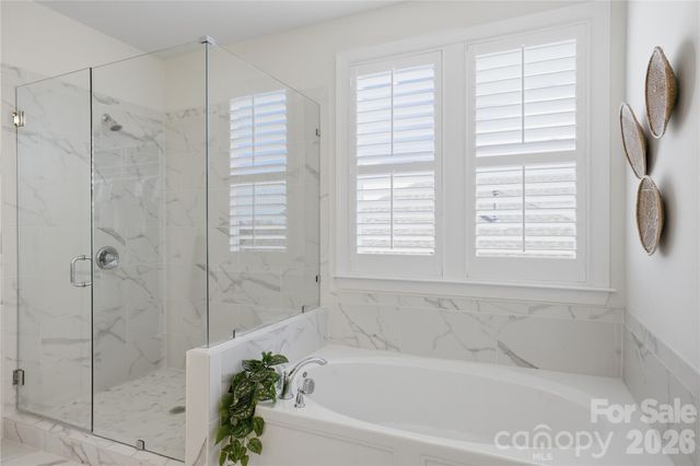 12516 Es Draper Drive, Huntersville, NC 28078