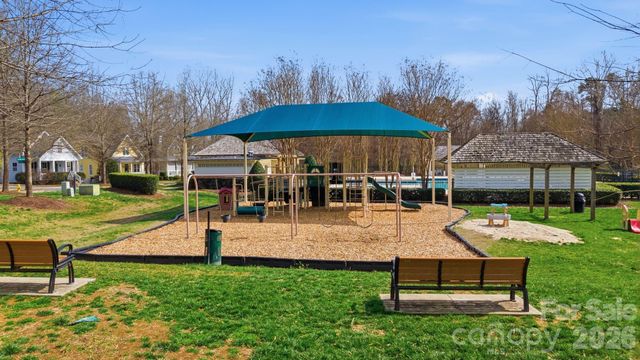 12516 Es Draper Drive, Huntersville, NC 28078