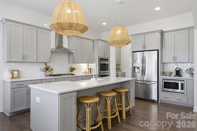 12516 Es Draper Drive, Huntersville, NC 28078