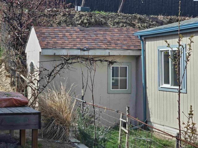 623 Lonetree Lane, Richland, WA 99352