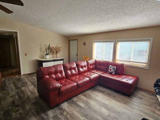 623 Lonetree Lane, Richland, WA 99352