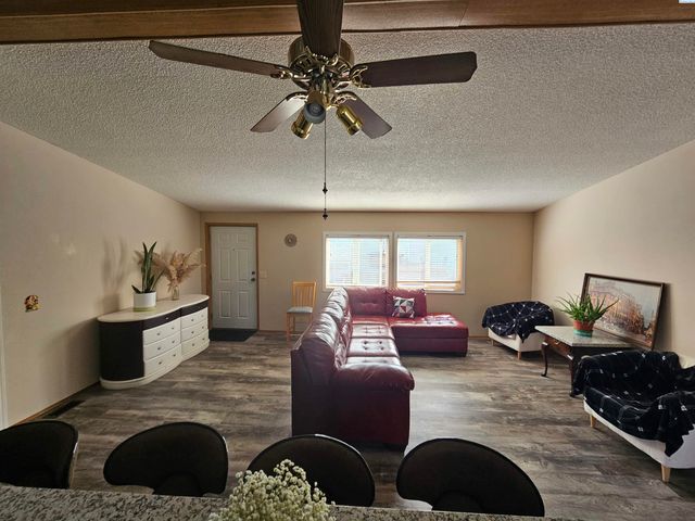 623 Lonetree Lane, Richland, WA 99352