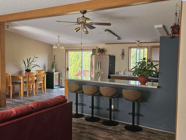 623 Lonetree Lane, Richland, WA 99352