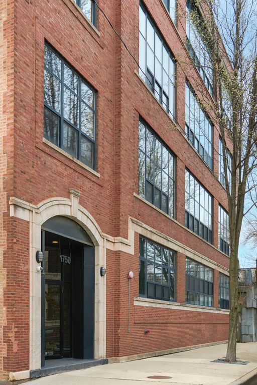 1750 N Wolcott Avenue 405, Chicago, IL 60622
