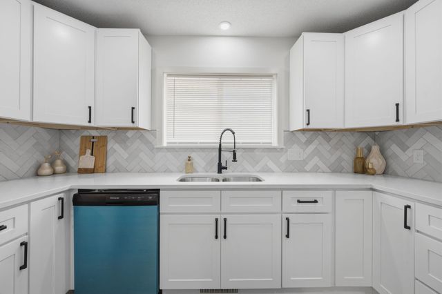 2343 S Crest St, Wichita, KS 67207