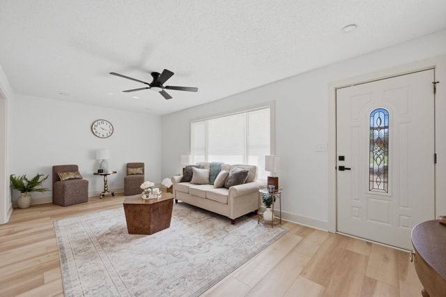 2343 S Crest St, Wichita, KS 67207