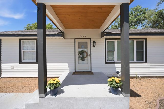 2343 S Crest St, Wichita, KS 67207