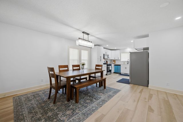 2343 S Crest St, Wichita, KS 67207