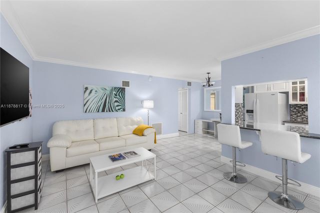 350 Collins Ave 103, Miami Beach, FL 33139