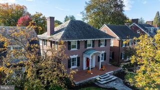 146 E SPRINGETTSBURY AVE, York, PA 17403