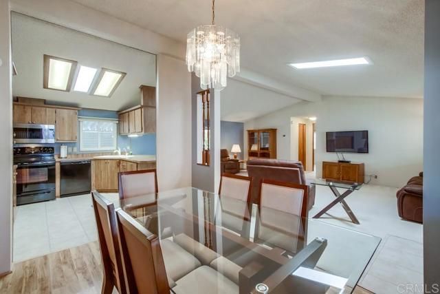 525 W El Norte Parkway 10, Escondido, CA 92026