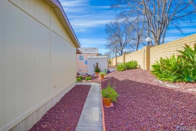 525 W El Norte Parkway 10, Escondido, CA 92026