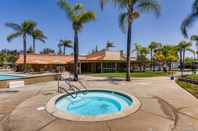 525 W El Norte Parkway 10, Escondido, CA 92026