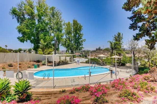 525 W El Norte Parkway 10, Escondido, CA 92026