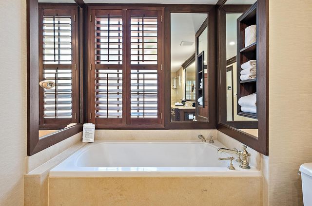 301 Australian Avenue 301, Palm Beach, FL 33480