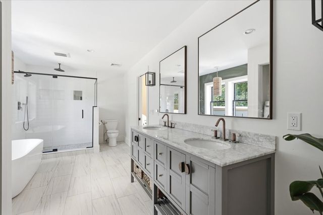 2 Hazelwood Dr, Hingham, MA 02043
