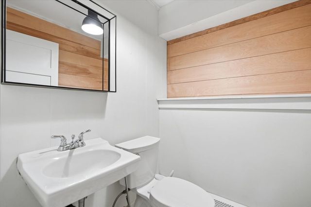 2 Hazelwood Dr, Hingham, MA 02043