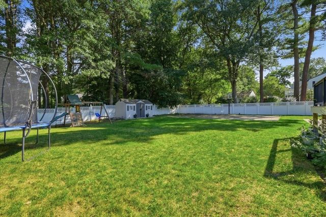 2 Hazelwood Dr, Hingham, MA 02043