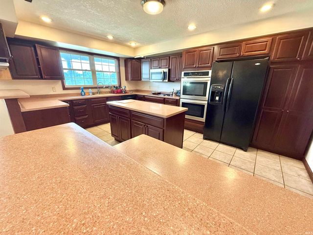 7360 S 1150 E, Upland, IN 46989