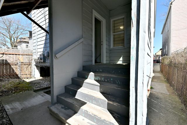 8602 S MUSKEGON Avenue 1R, Chicago, IL 60617