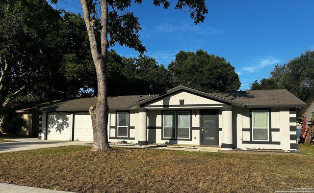 8426 Glen Ct, San Antonio, TX 78239